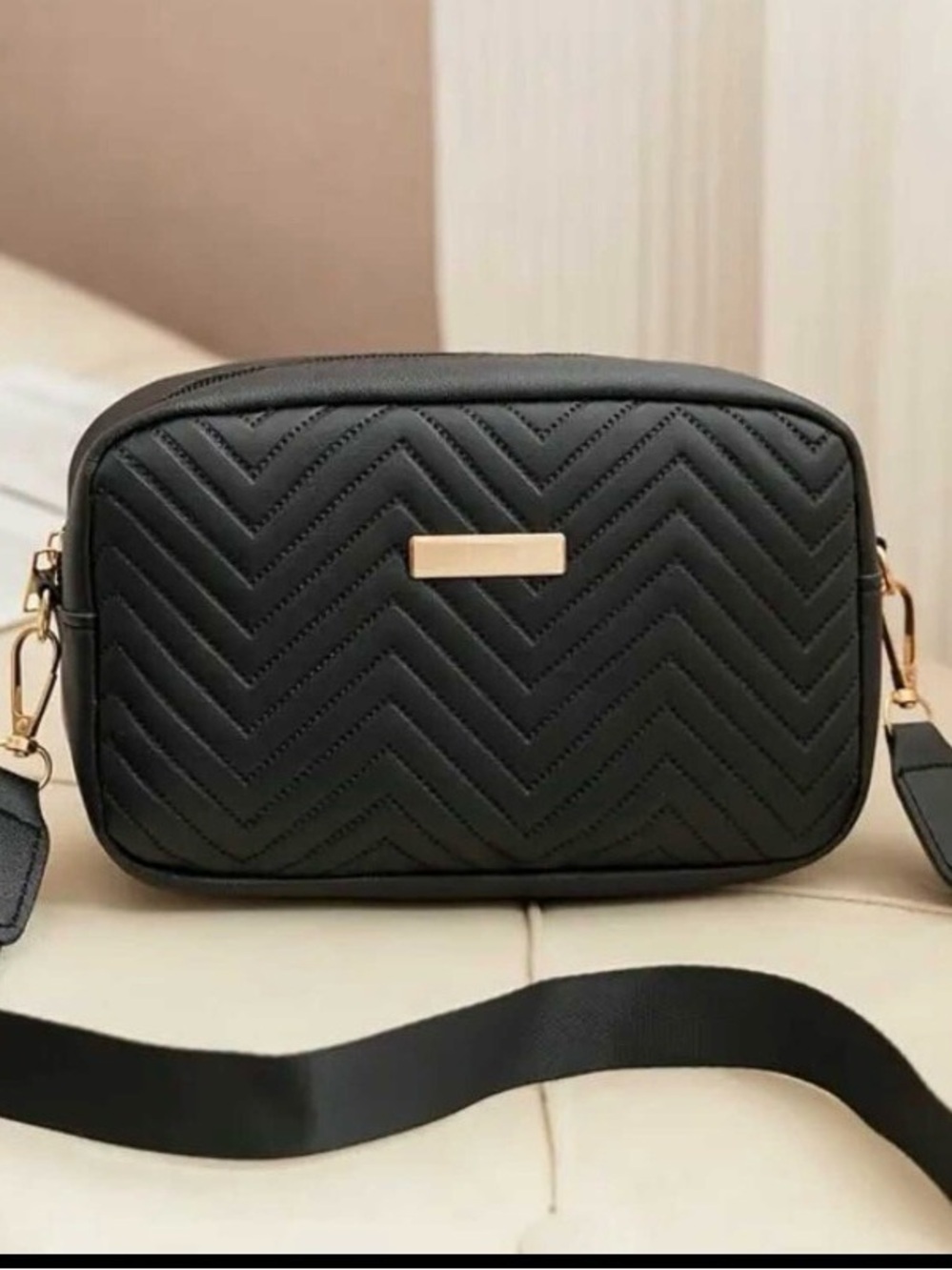 Classic Black Quilted Crossbody Bag - Unbranded